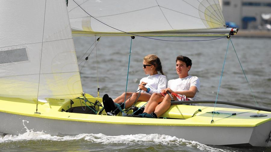 Inaugural Snipe Invitational broadens sailing skills Image